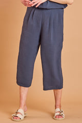 Lightweight Cropped Trousers